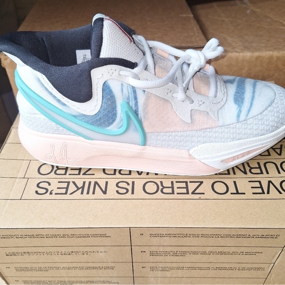 Nike Kyrie GO (GS) photon dust. New with box Size 4.5 - Picture 3 of 9